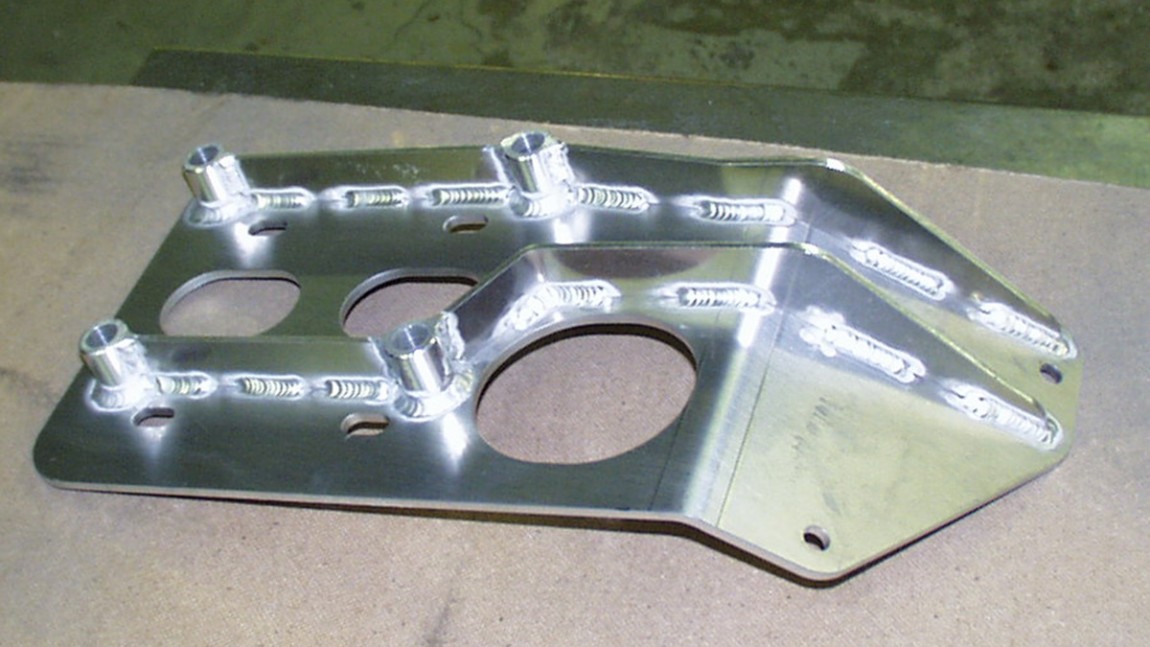 Aluminiumhalter für für Luftfilter bei Militärfahrzeugen